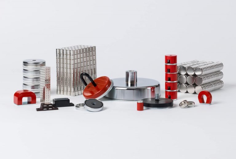 Magnet assemblies